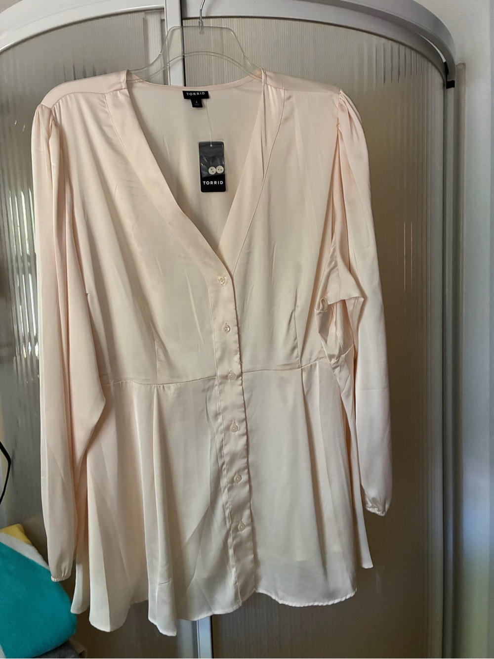 NWT Torrid 4x silk blouse